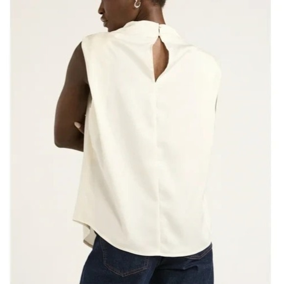 Scoop Womens Sleeveless Mock Neck Pleated Shoulder Blouse Whisper White Size XS - Picture 2 of 7